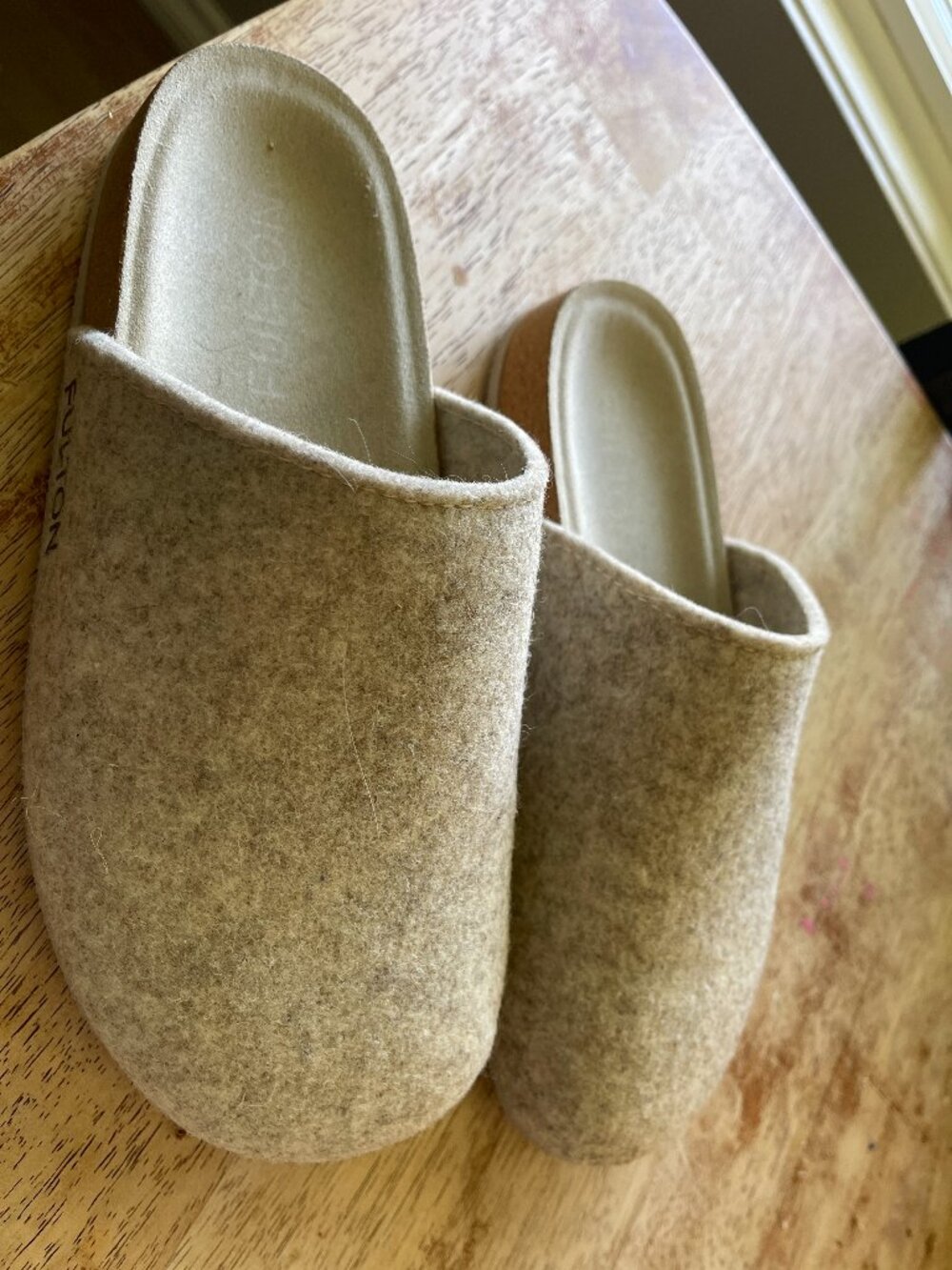 Fulton House Shoe Size W9